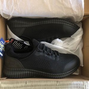 NWT sketchers black sneakers